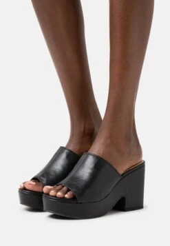 Wide Fit - Mules À Talons - Black