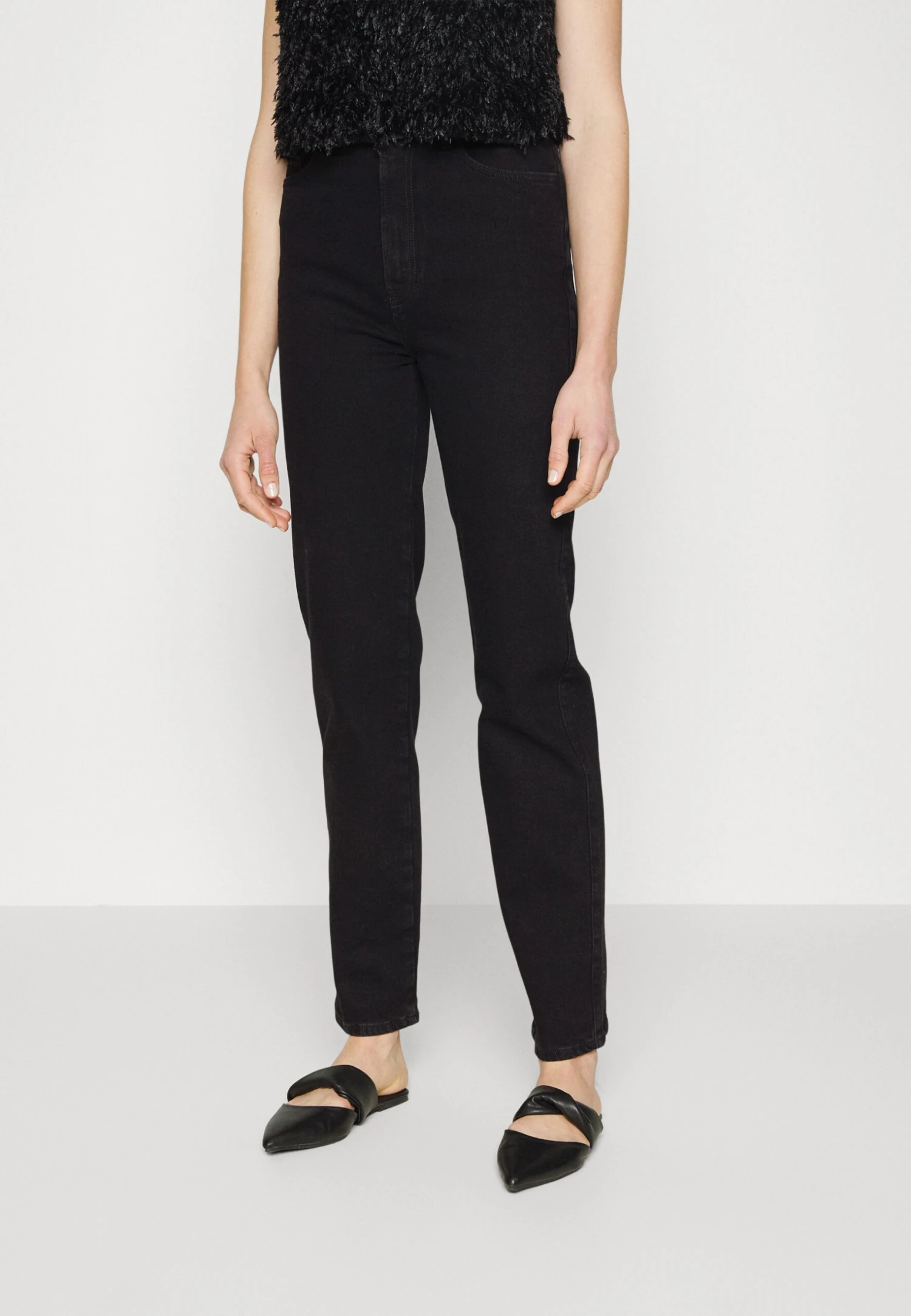 Jean Droit - Black Denim 3 Jean Droit - Black Denim