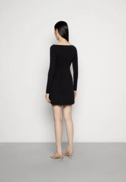 Anna Field Robe Pull - Black 10 Anna Field Robe Pull - Black -Anna Field 4808d8fbe5064171acdf4f598a157ae7