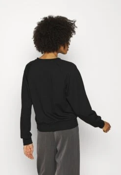 Anna Field Basic Clean Crew Neck Sweatshirt - Sweatshirt - Black -Anna Field 88bc03987686408c83d83956951c563a