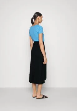 Anna Field Basic Wrap Over Midi Skirt - Jupe Trapèze - Black -Anna Field 9580a1d9a4ef4a1194e83a5999c45651