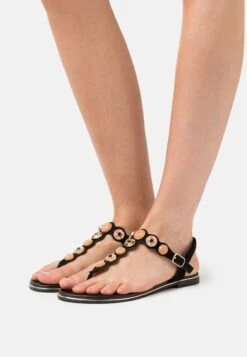 Anna Field Tongs - Black