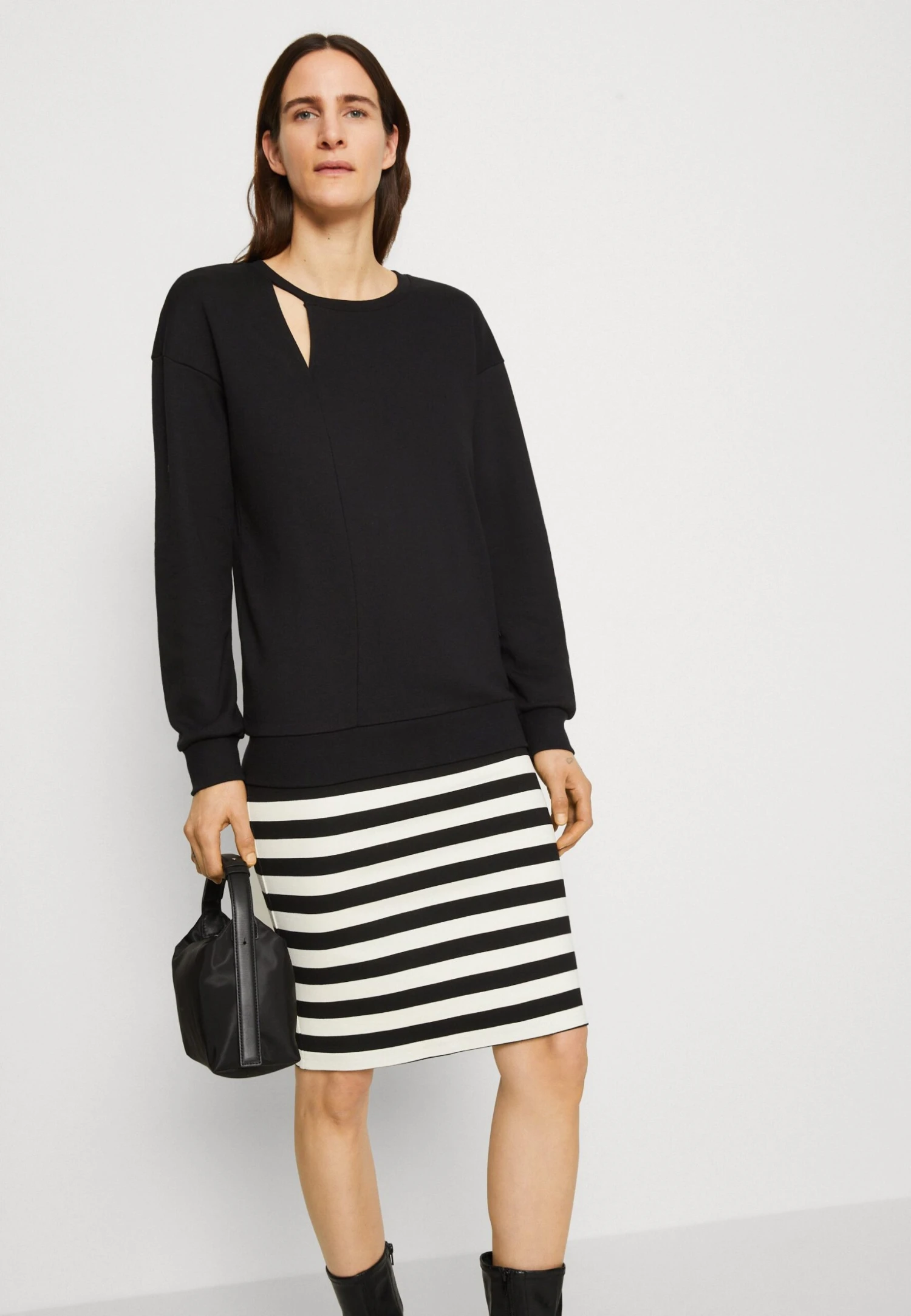 Anna Field Sweatshirt - Black 6 Anna Field Sweatshirt - Black – Image 4