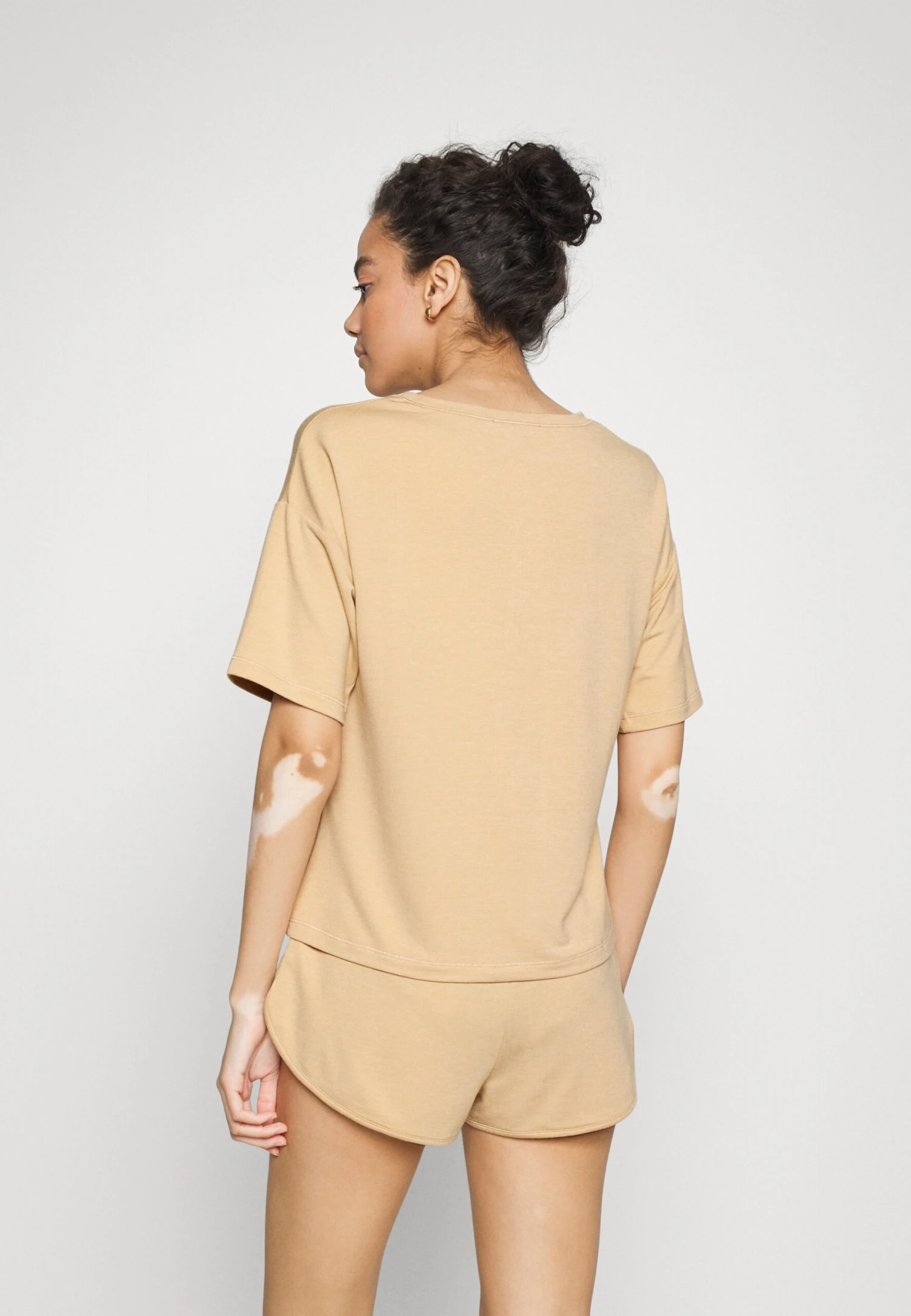 Anna Field Pyjama - Taupe 5 Anna Field Pyjama - Taupe – Image 3